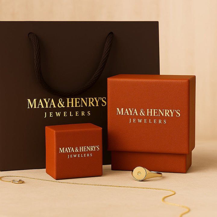 Chloé Leaf Earrings | Gold